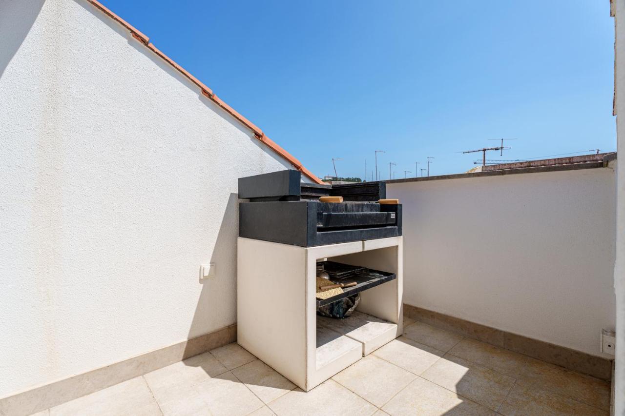 Charming Nazare Apartment-1 Minute To The Beach エクステリア 写真